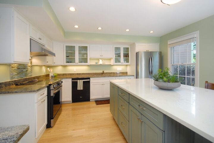 Property Photo:  12 S Meadow Ridge 12  MA 01742 