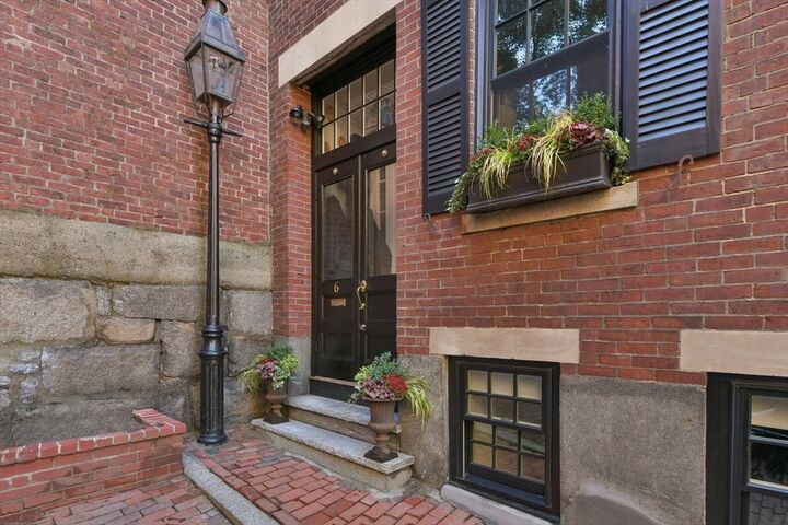 Property Photo:  6 Strong Pl  MA 02114 