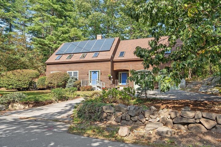 Property Photo:  28 Foster Street  MA 01915 
