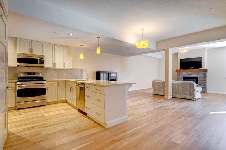 Property Photo:  901 8th Avenue 203  AB T1W 1Z7 