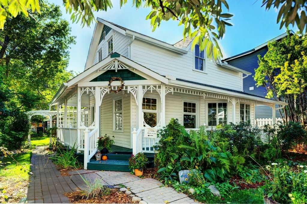 Property Photo: 131 2 Avenue SE AB T1V 1G7