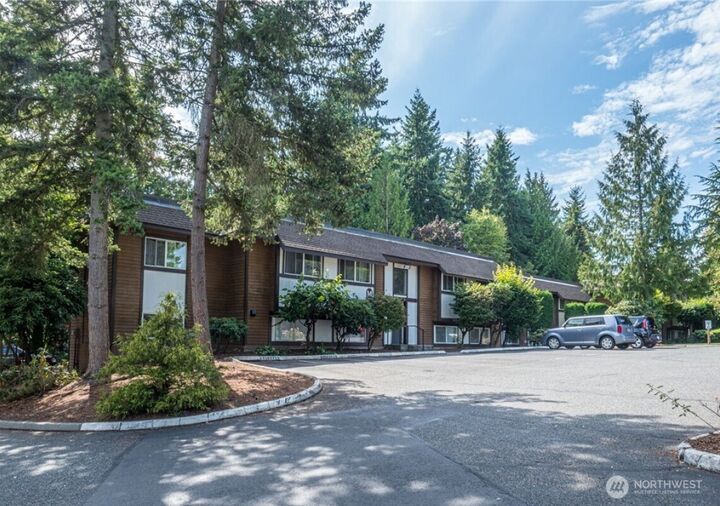 Property Photo:  7205  224th Street SW M6  WA 98026 