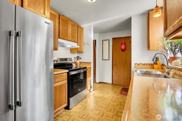 Property Photo:  10127  5th Place SE  WA 98258 