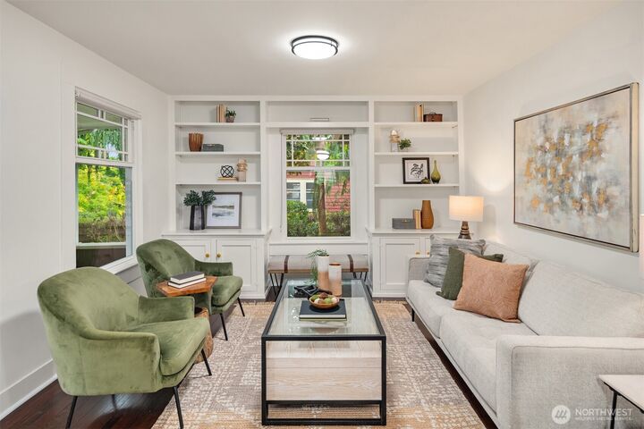 Property Photo:  8543  Ashworth Avenue N  WA 98103 