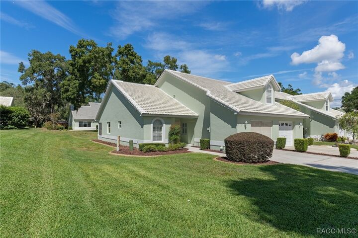 Property Photo: 820 Lanark Drive FL 34453