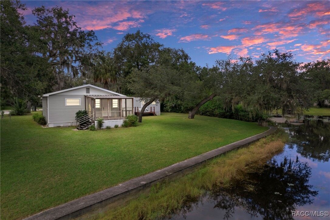 Property Photo: 2011 N Twig Point FL 34453