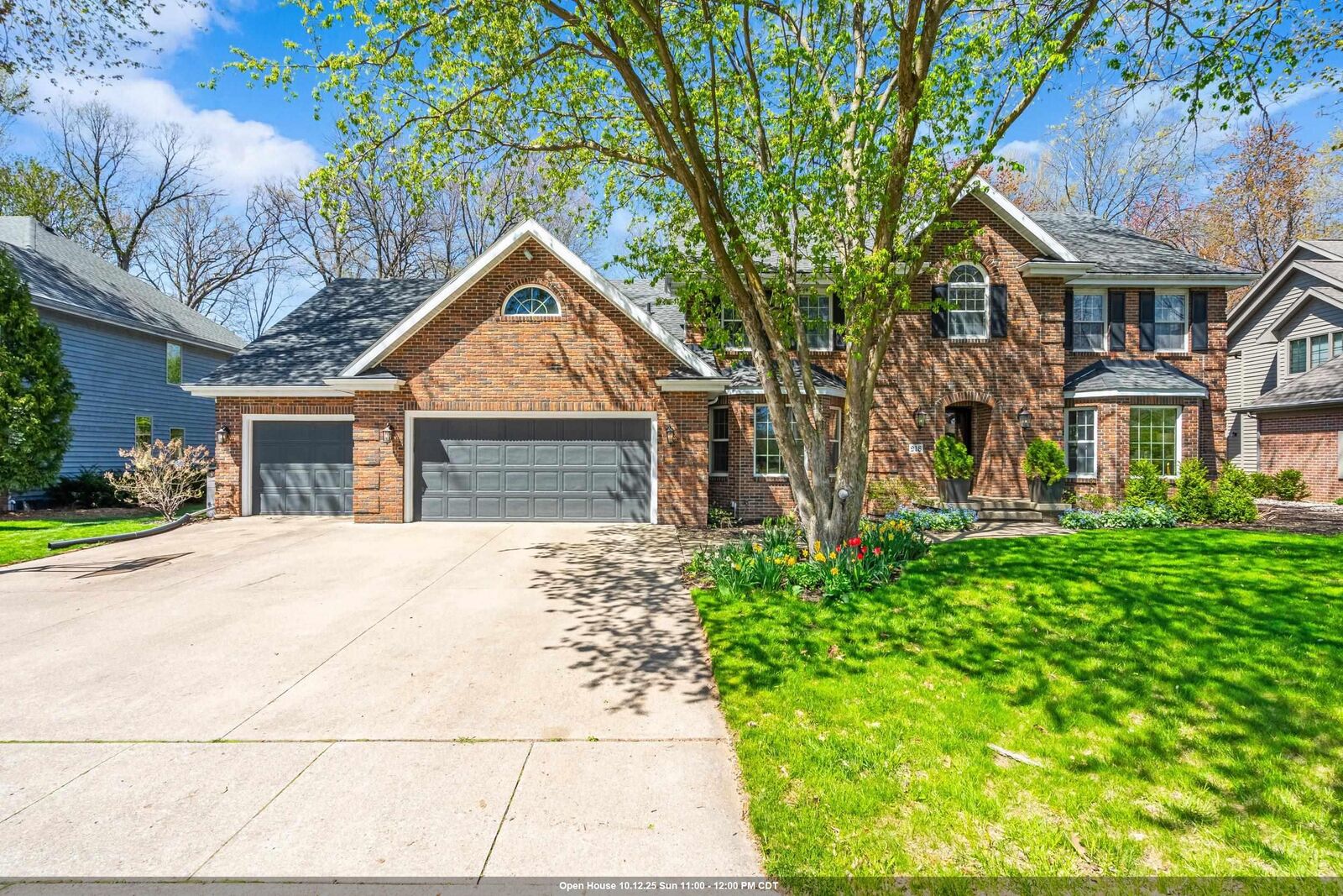 Property Photo:  918 E Kramer Lane  WI 54915 