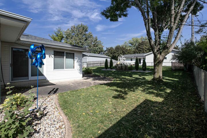 Property Photo:  2200 Sullivan Avenue  WI 54130