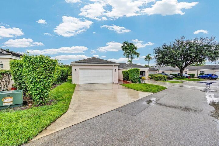 Property Photo: 1048 Island Manor Drive FL 33413