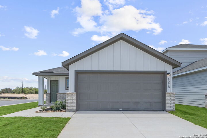 1547 Estelea Grove  New Braunfels TX 78130 photo