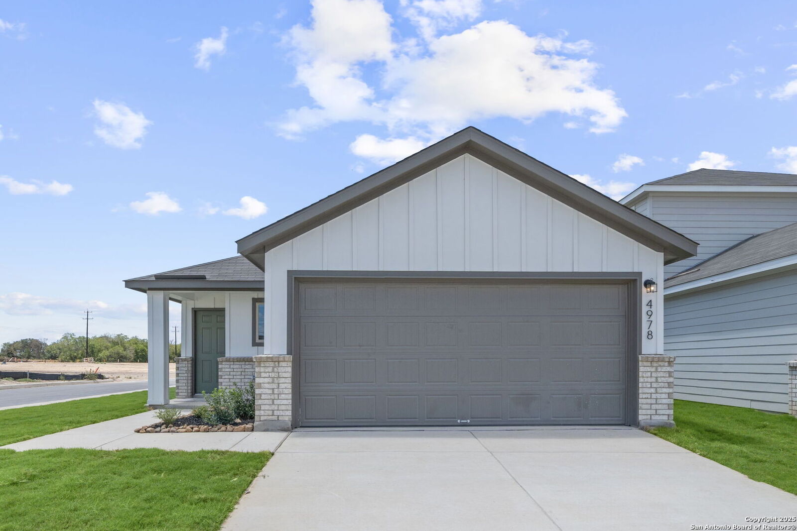 Property Photo:  1547 Estelea Grove  TX 78130 