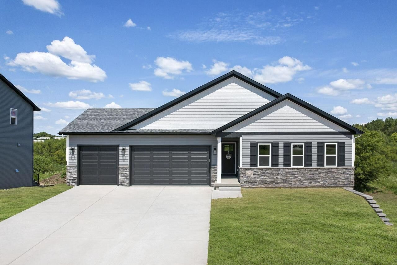 Property Photo: 2400 Markens Gate Road WI 53589