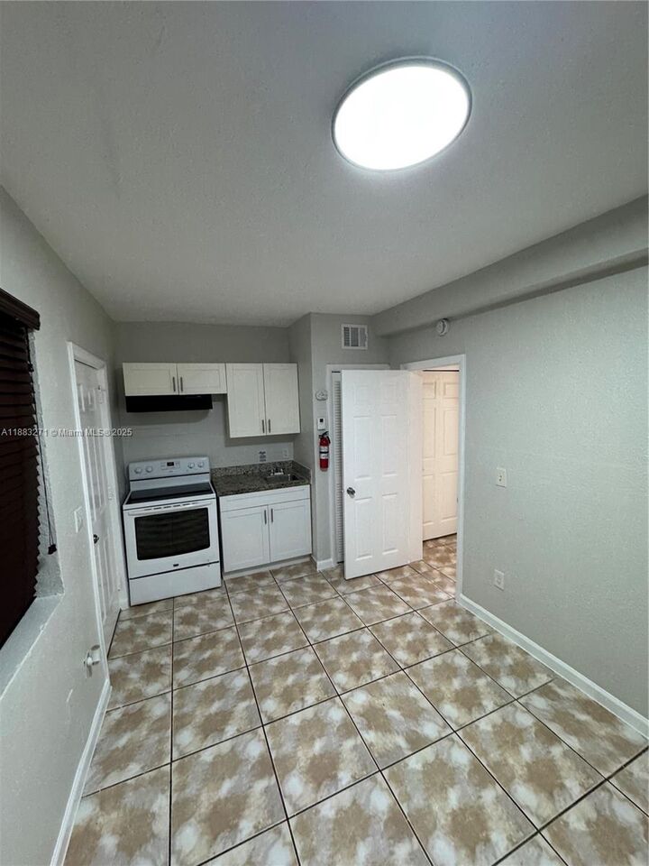 Property Photo:  17325 Homestead Ave 4  FL 33157 