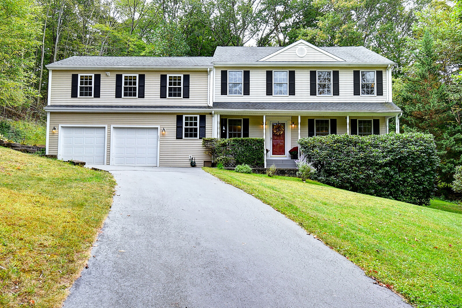 Property Photo:  884 Moss Farms Road  CT 06410 