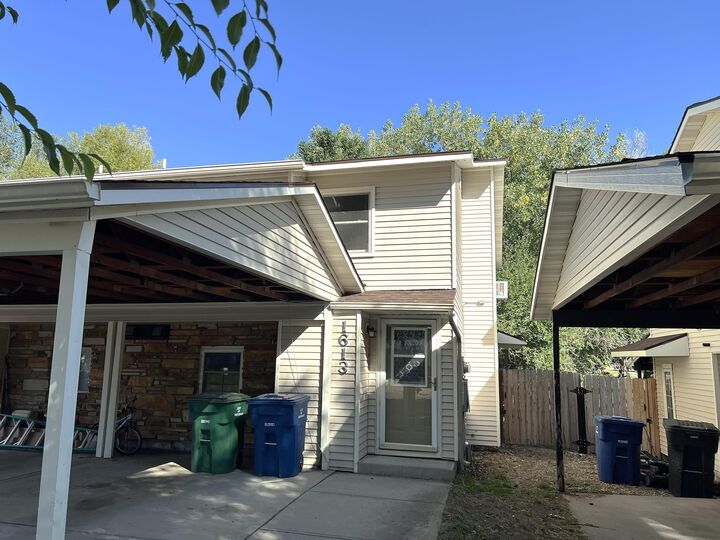 Property Photo: 1613 Taylor Avenue WY 82801