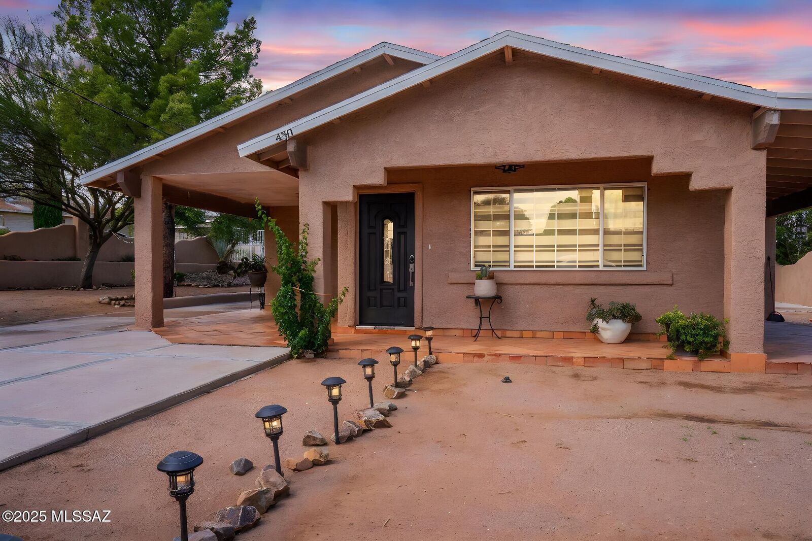 Property Photo:  430 Camino Del Patio  AZ 85648 