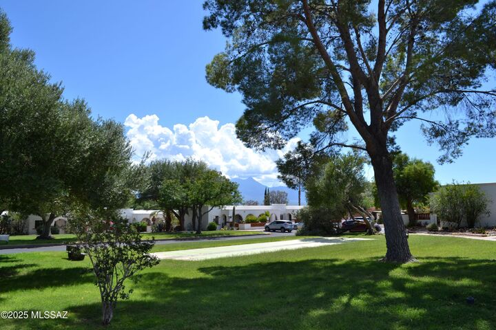 Property Photo:  392 S Paseo Madera  AZ 85614 