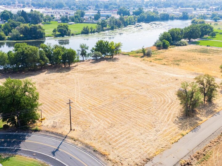 Property Photo: Nka S 1366 Prsw Lot 2 WA 99350