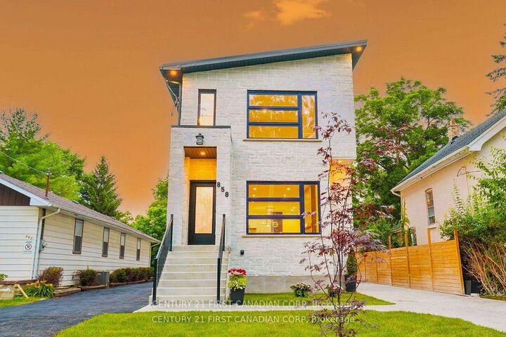 Photo de la propriété:  858 William Street  ON N5Y 2S3