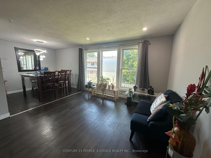 Property Photo:  88 Avonwood Drive 23  ON N4Z 1B3 