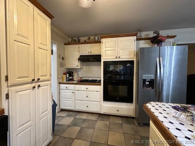 Property Photo: 72320 S 321 Road OK 74467
