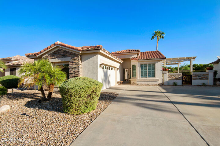 Property Photo: 4664 E Apricot Lane AZ 85298