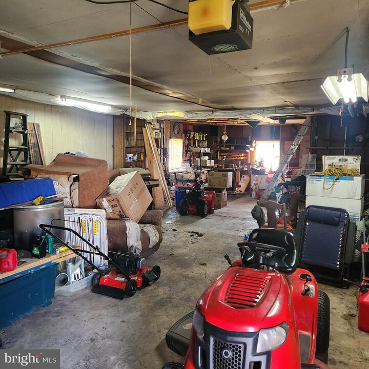 Property Photo: 1030 E Canal Road PA 17315
