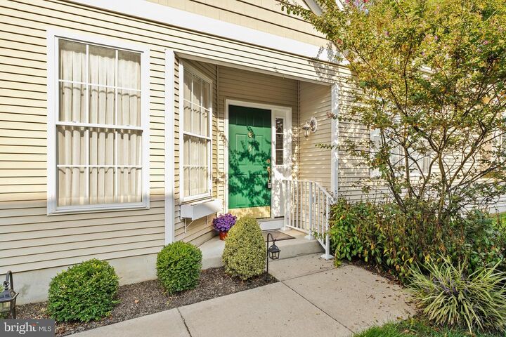 Property Photo:  5 Swallow Drive  NJ 08690 