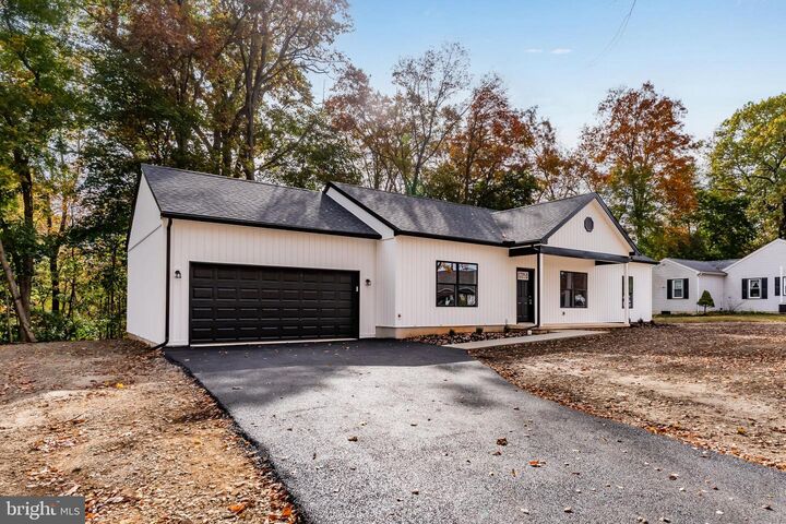 Property Photo: 610 Woodland Avenue PA 17065