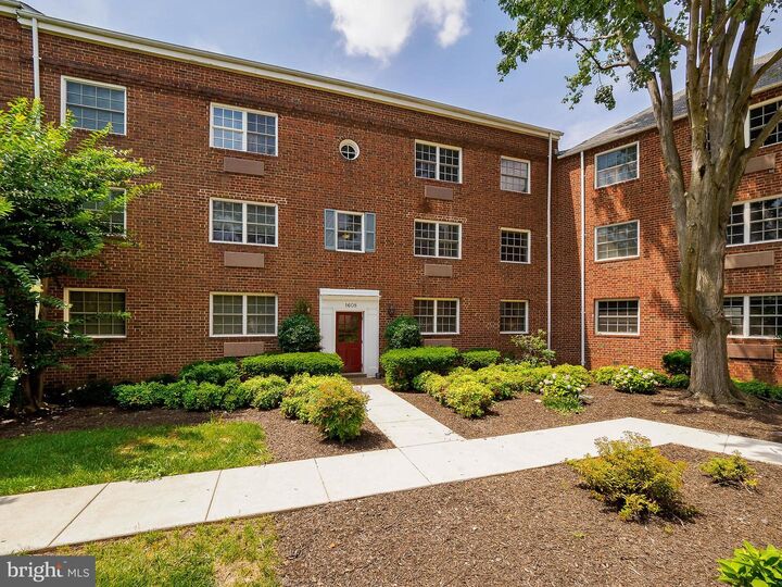 1608 W Abingdon Drive 102  Alexandria VA 22314 photo