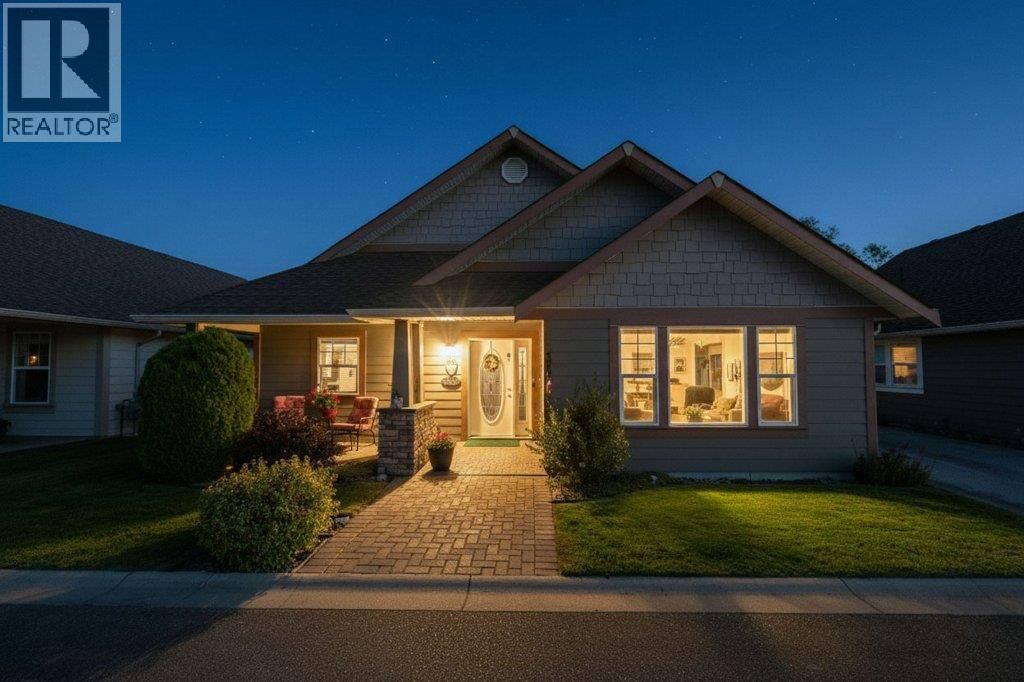 Property Photo:  1231 10 Street Southwest 3  BC V1E 0A5 