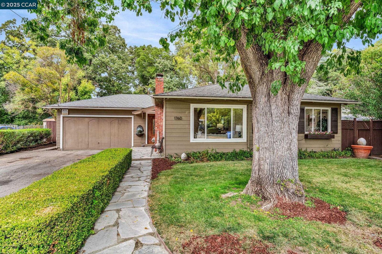 Property Photo: 1760 Magnolia Way CA 94595