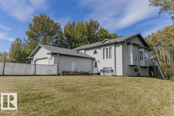 Property Photo:  53319 Rge Road 14 112  AB T7Y 0C2 