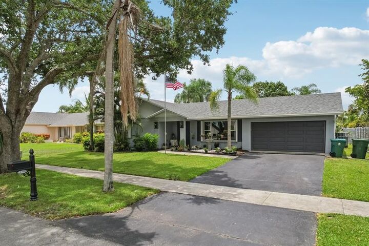 Property Photo: 11756 SW 53rd Pl FL 33330