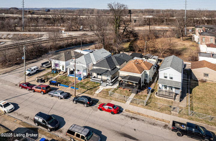 Property Photo: 2919 Montgomery St KY 40212