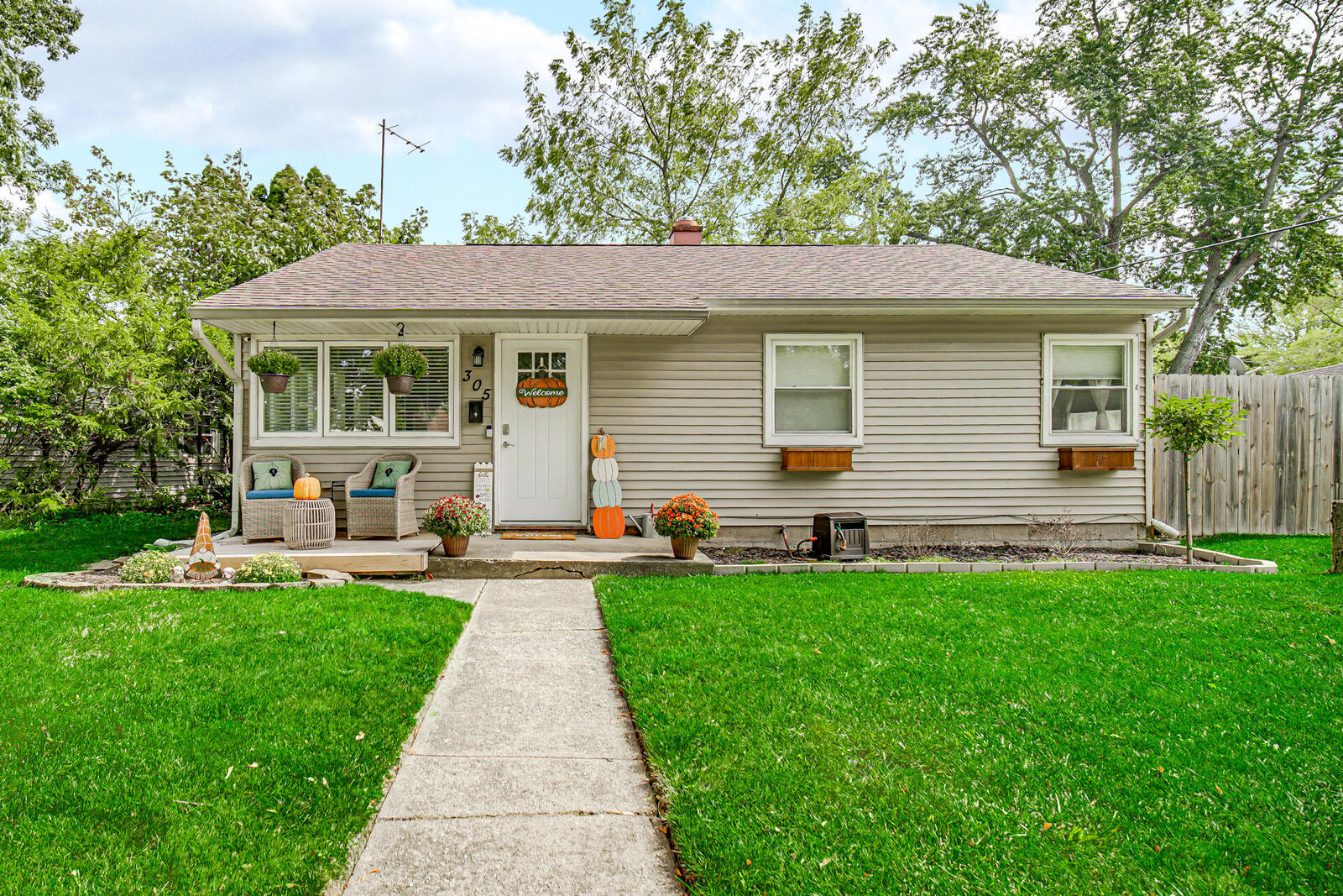 Property Photo:  305 N Delaware Street  IN 46342 