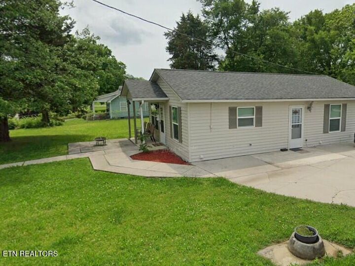 Property Photo:  415 First St  TN 37763 