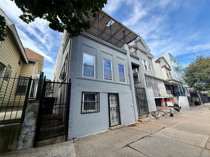 Property Photo:  1347 Taylor Avenue  NY 10472 