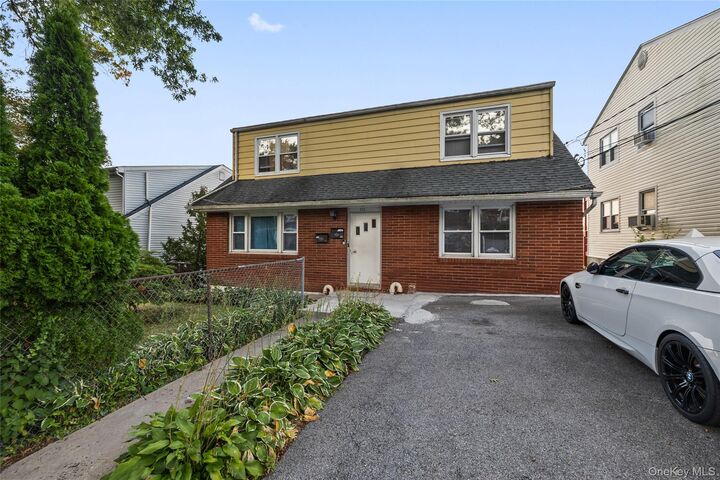 372 Sommerville Place  Yonkers NY 10703 photo