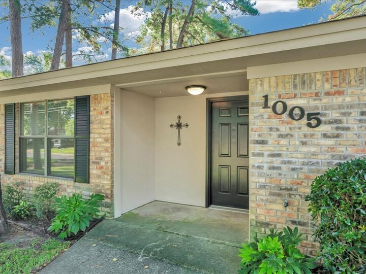 Property Photo: 1005 Skeetwood TX 74904