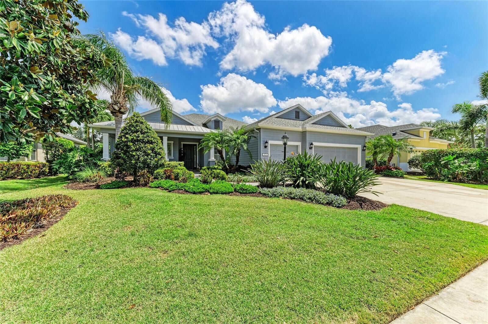 Property Photo:  4723 Seneca Park Trail  FL 34211 