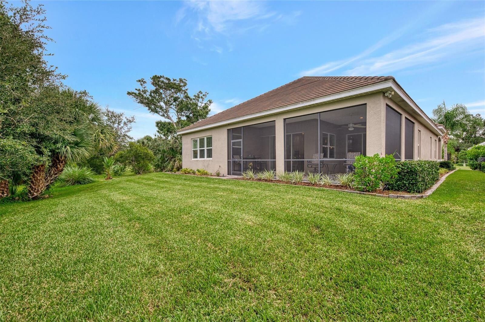 Property Photo:  11880 Hunters Creek Road  FL 34293 
