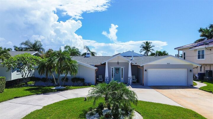 Property Photo:  5631 Oakhurst Drive  FL 33772 