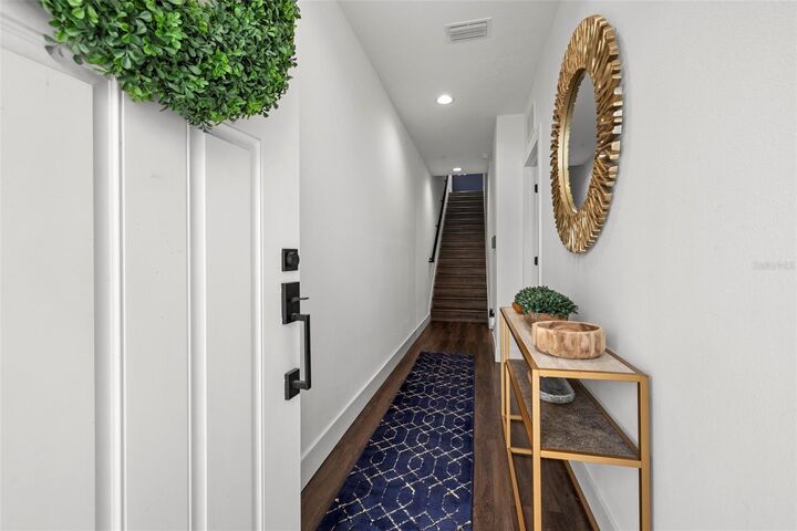Property Photo:  865 S 6 Avenue S 17  FL 33701 