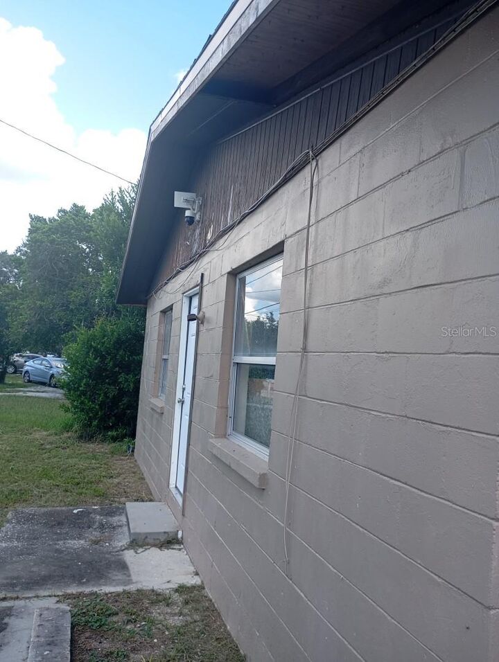 Property Photo:  232 E Street  FL 33853 