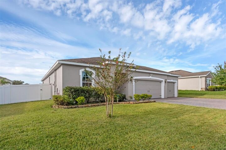 Property Photo:  920 Glazebrook Loop  FL 32763 