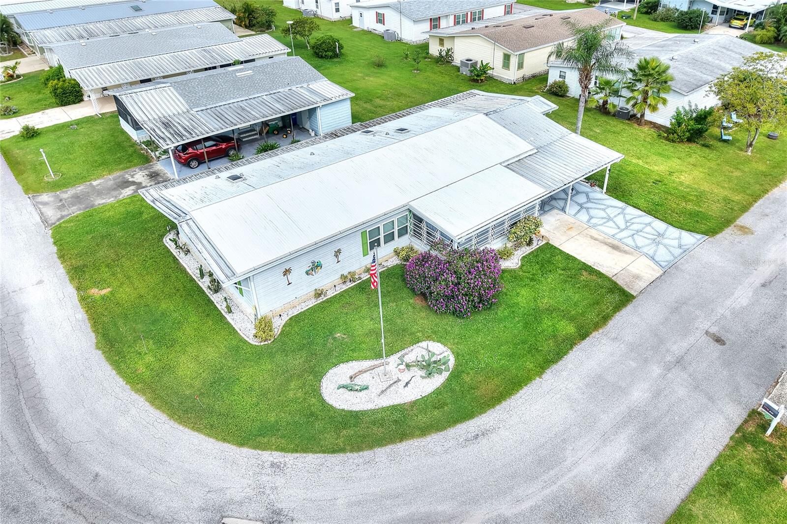 Property Photo: 6388 Lolly Bay Loop NE FL 33881