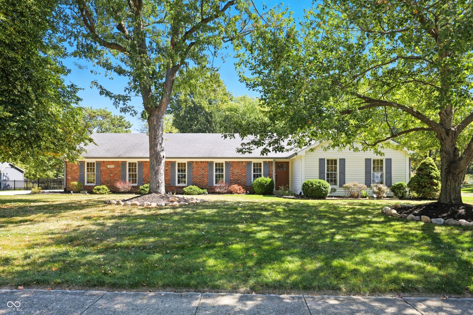 Property Photo:  10919 Lakeshore Drive W  IN 46033 