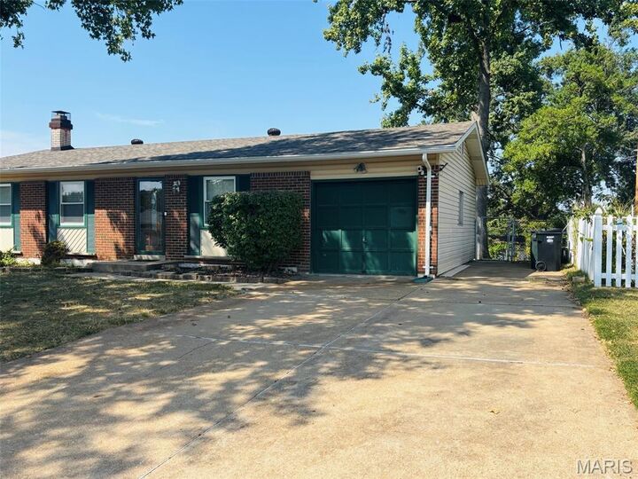 Property Photo:  236 Tapestry Drive  MO 63129 