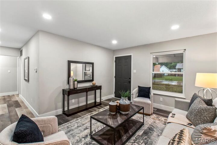 Property Photo:  541 White Birch Way  MO 63042 